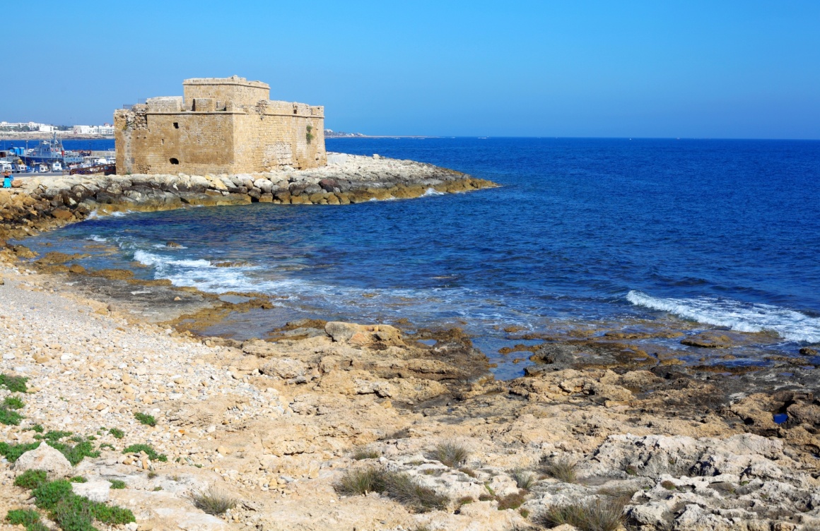 'Medieval fortification of Pafos bay, Cyprus' - Zypern