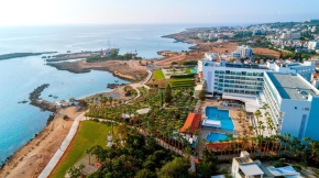 Cavo Maris Beach Hotel